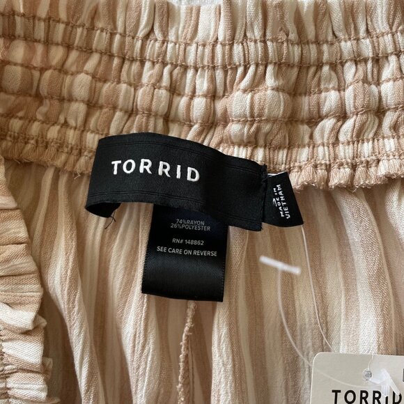 NWT Torrid Pull-On Tie Front Gauze Pants, Size 3, Rocker Stripe Cement - Picture 3 of 6